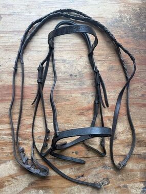 Full sized hunt bridle